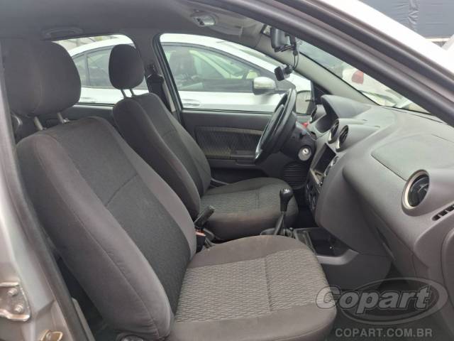 2007 FORD FIESTA SEDAN 