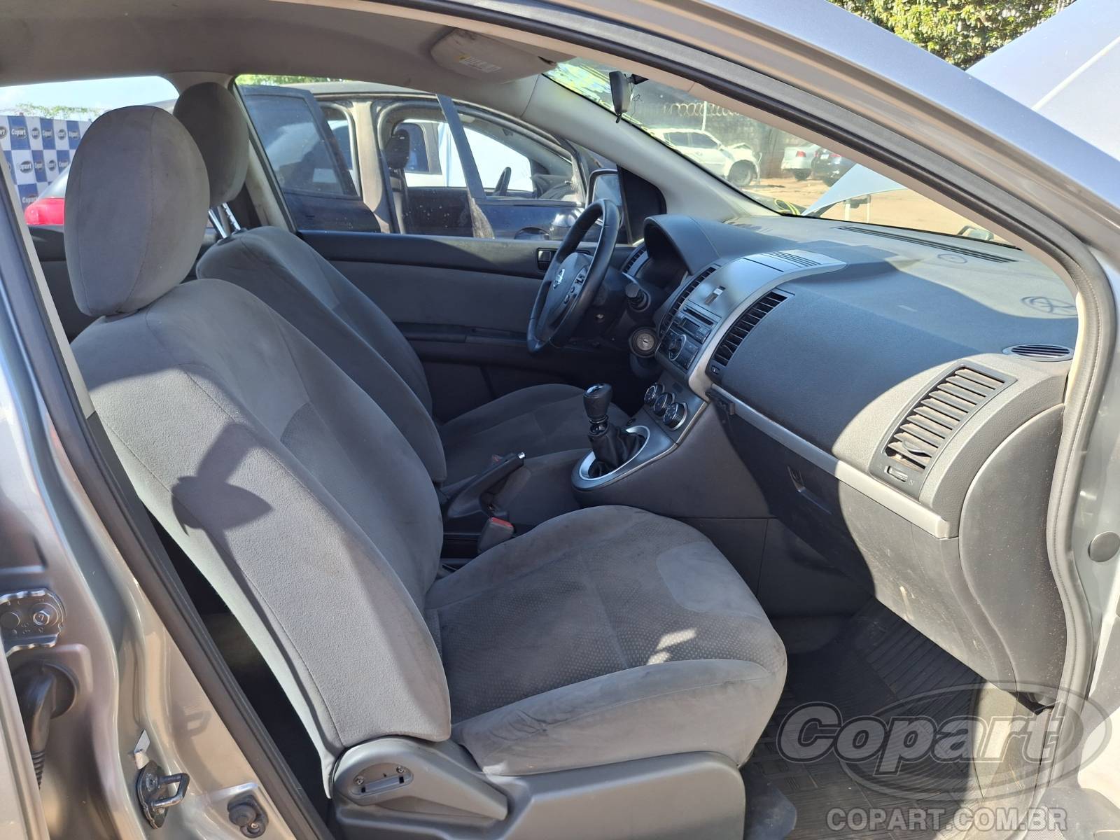 Foto 5: 2010 NISSAN SENTRA