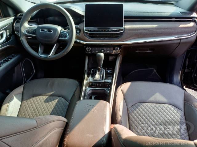 2025 JEEP COMMANDER 