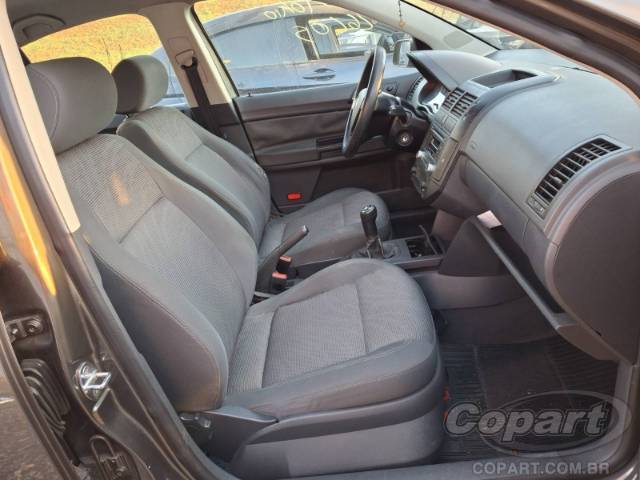 2009 VOLKSWAGEN POLO SEDAN 