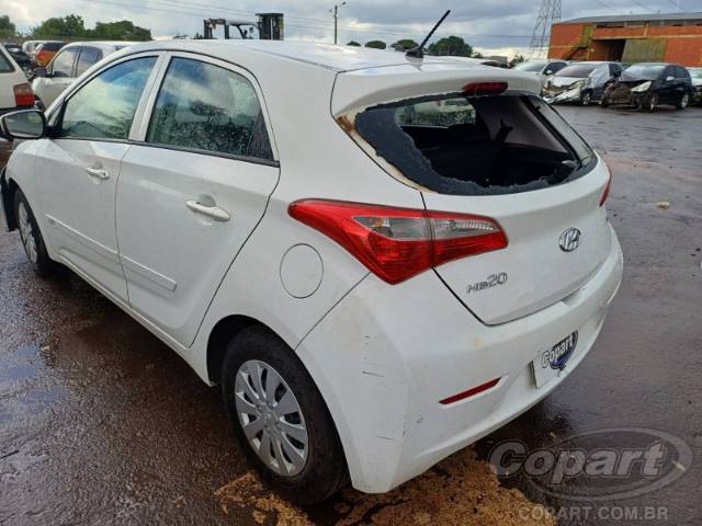 2015 HYUNDAI HB20 