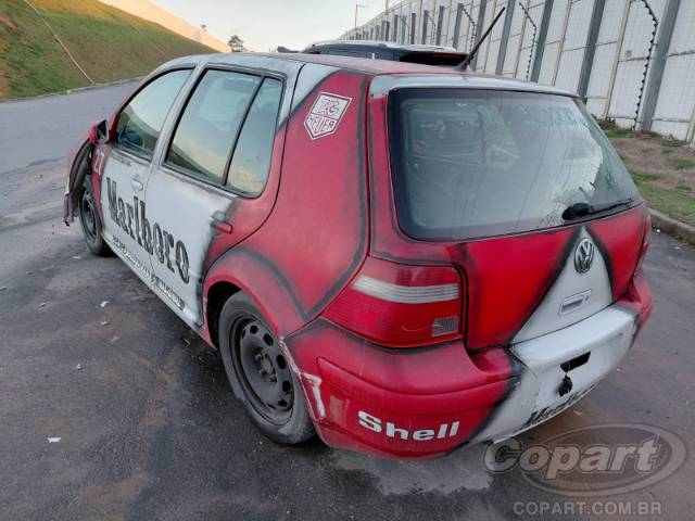 2002 VOLKSWAGEN GOLF 
