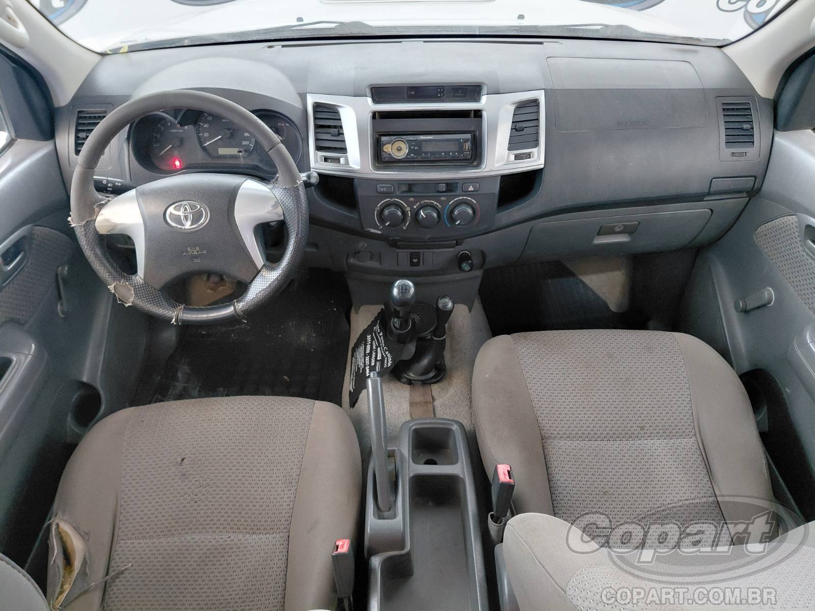 2015 TOYOTA HILUX CD — foto 9 de 11