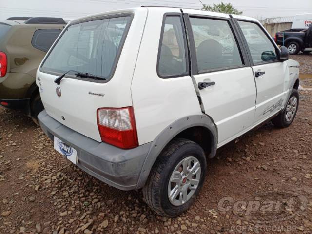 2013 FIAT UNO 