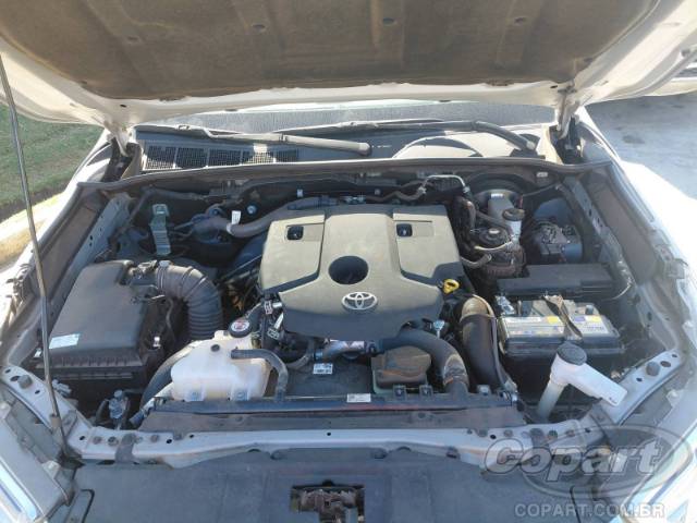 2024 TOYOTA HILUX CD 