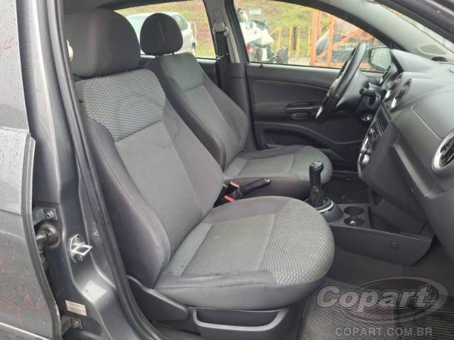 2011 VOLKSWAGEN GOL 