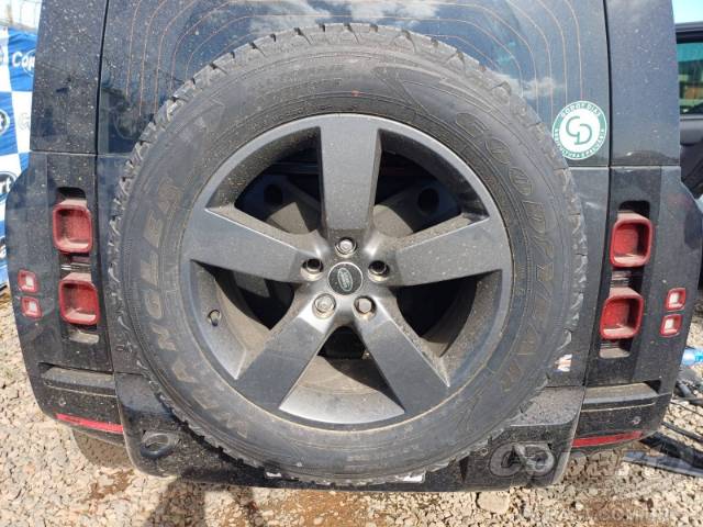 2025 LAND ROVER DEFENDER 110 