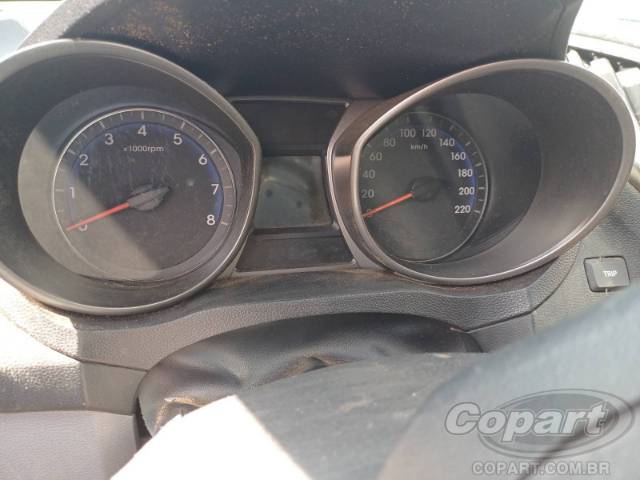 2014 HYUNDAI HB20S 