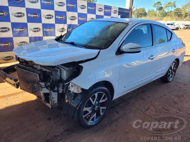 2016 NISSAN VERSA 