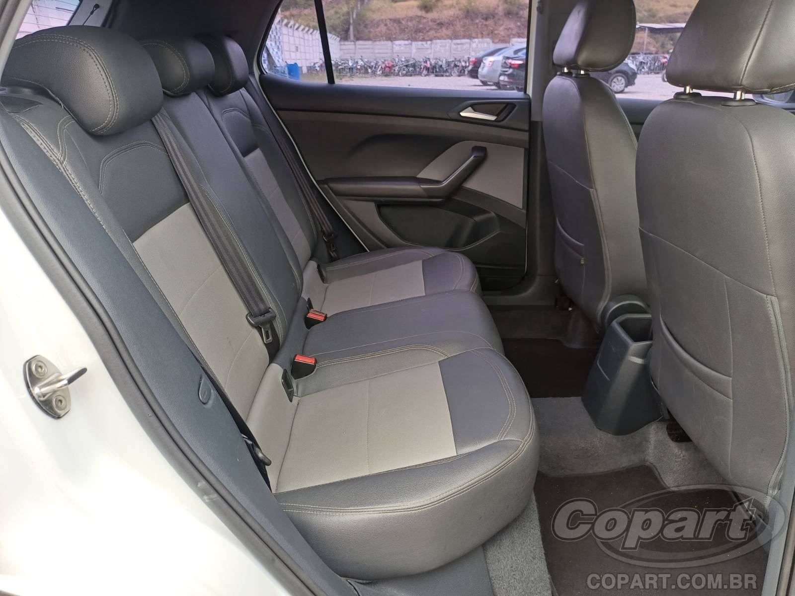 Foto 6 de 10: 2023 VOLKSWAGEN T-CROSS