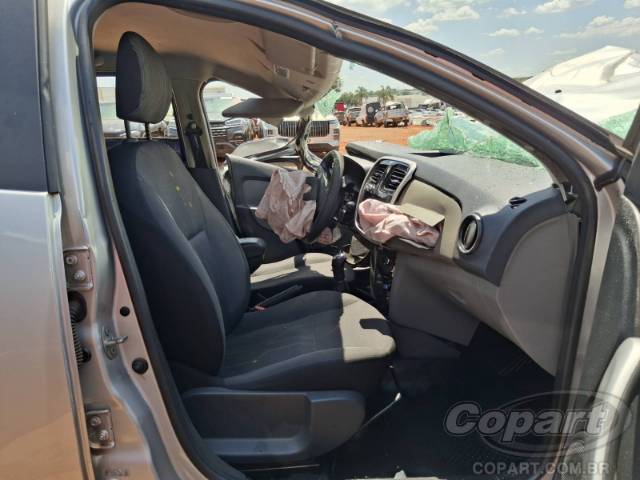 2017 RENAULT LOGAN 