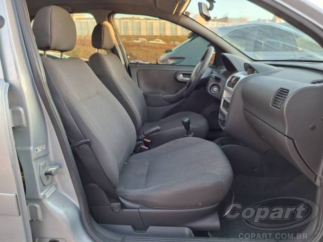 2010 CHEVROLET CORSA SEDAN 