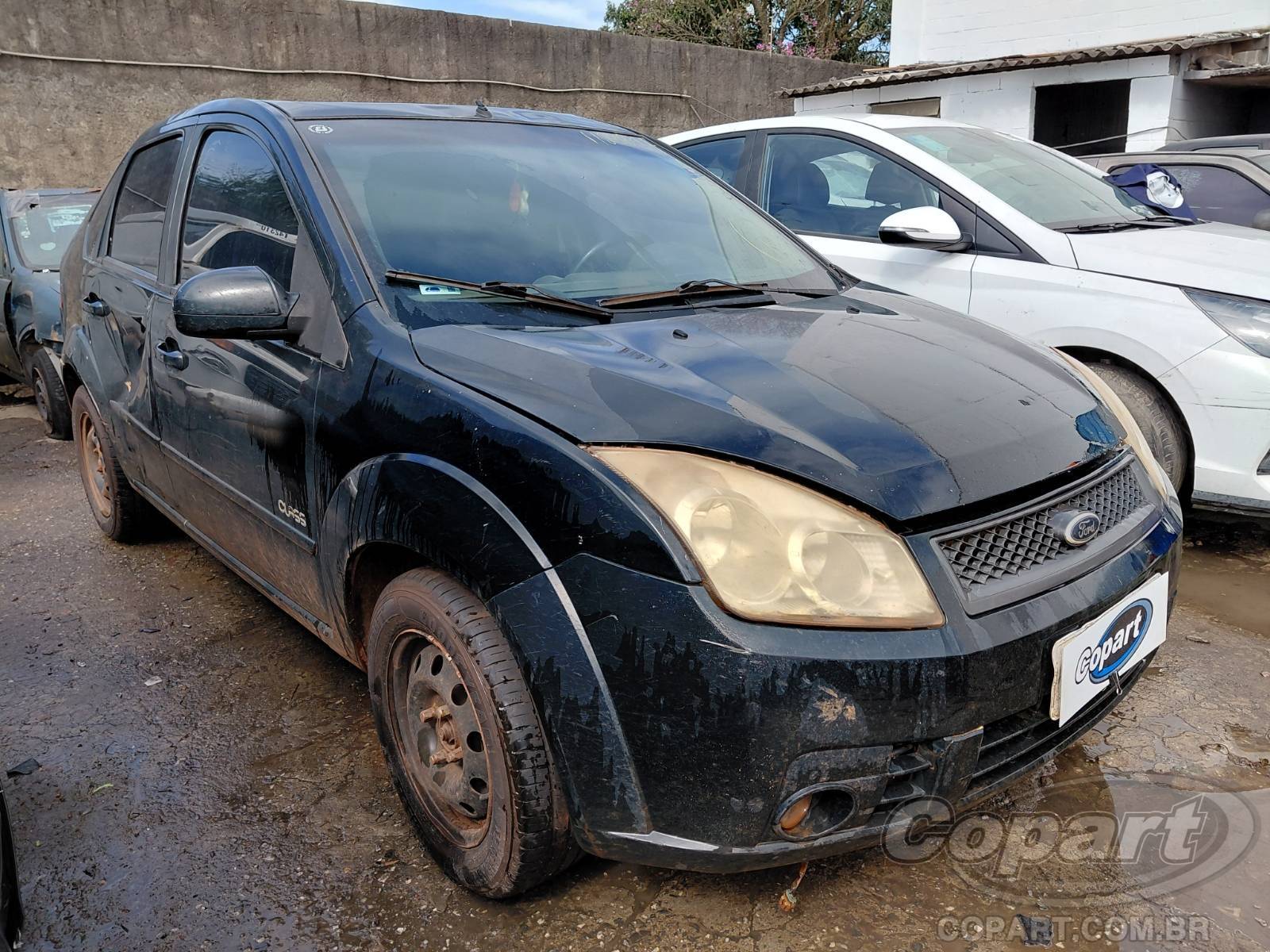 2010 FORD FIESTA SEDAN