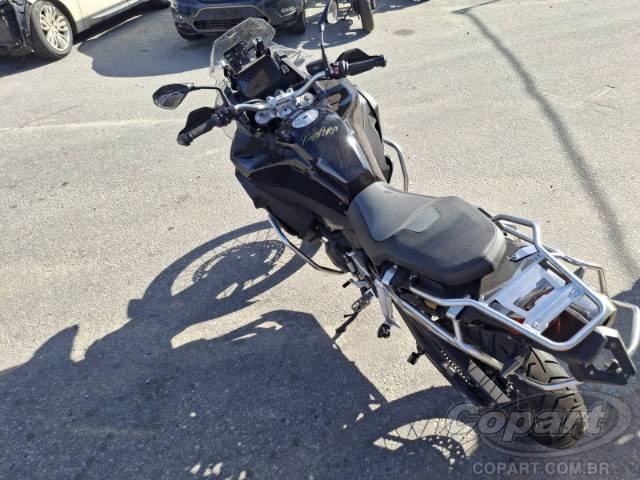 2025 BMW F 900 