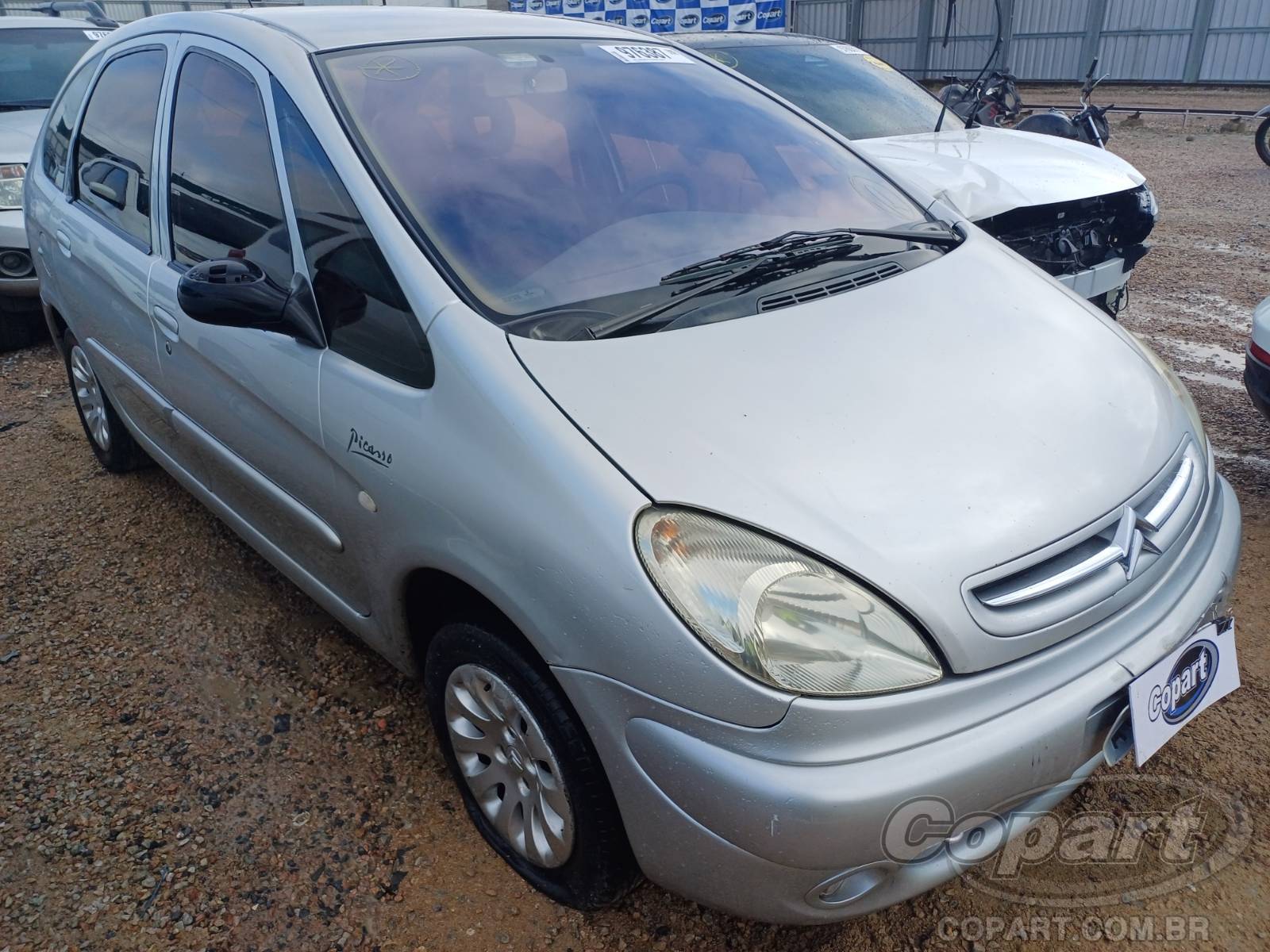 Veículo Citroën Xsara Citroen Xsara Picasso Exclusive 2.0 16V 2004 Colisão Pequena Monta 2004 em leilão