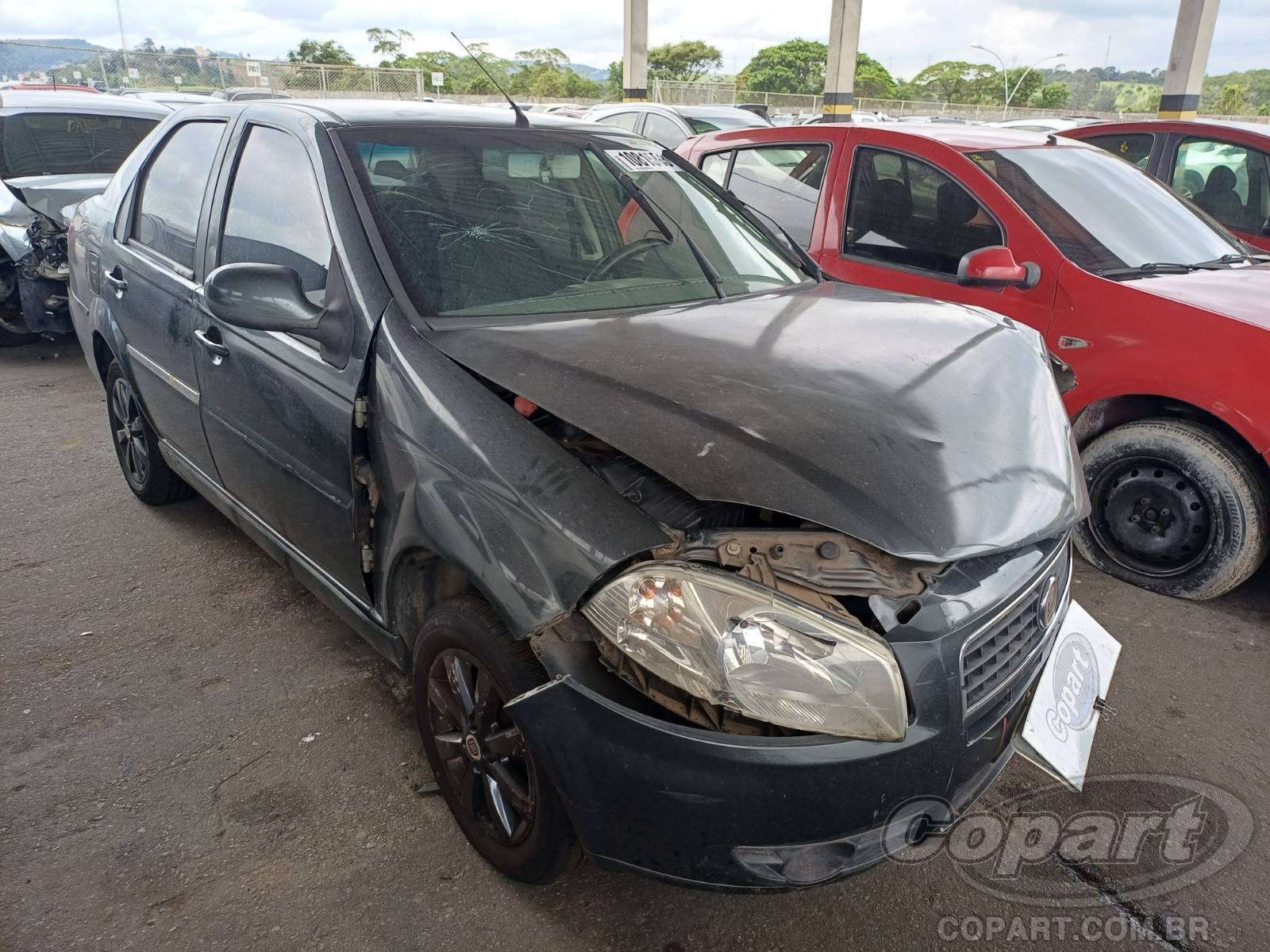 Fiat Siena 2012 em leilão