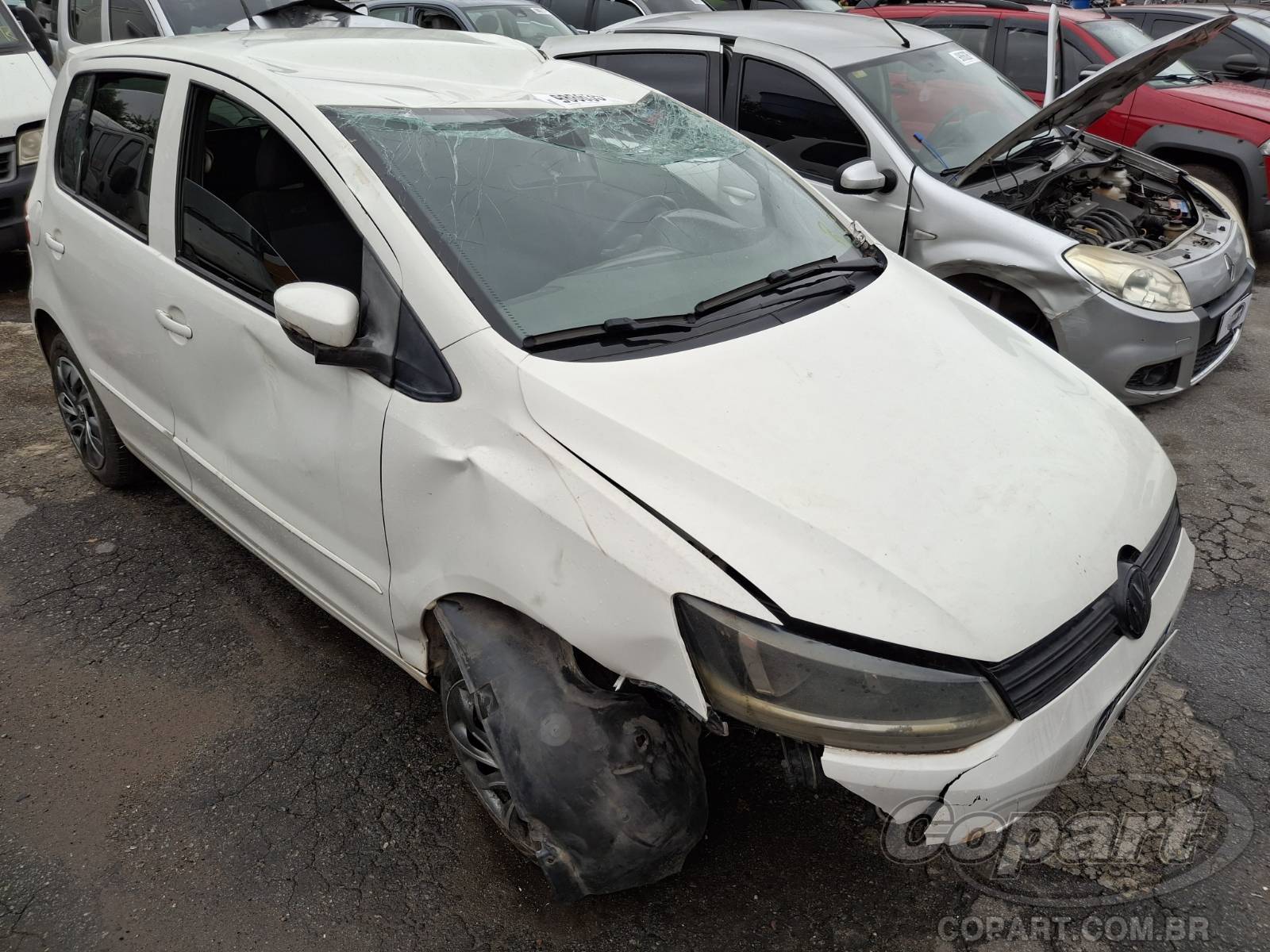 Veículo VW - VolksWagen Fox Volkswagen Fox BlueMotion 1.0 12V 2015 Colisão Média Monta 2015 em leilão