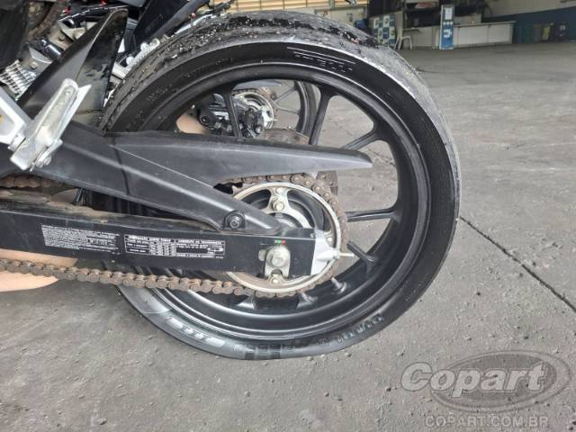 2025 HONDA CB 300F 