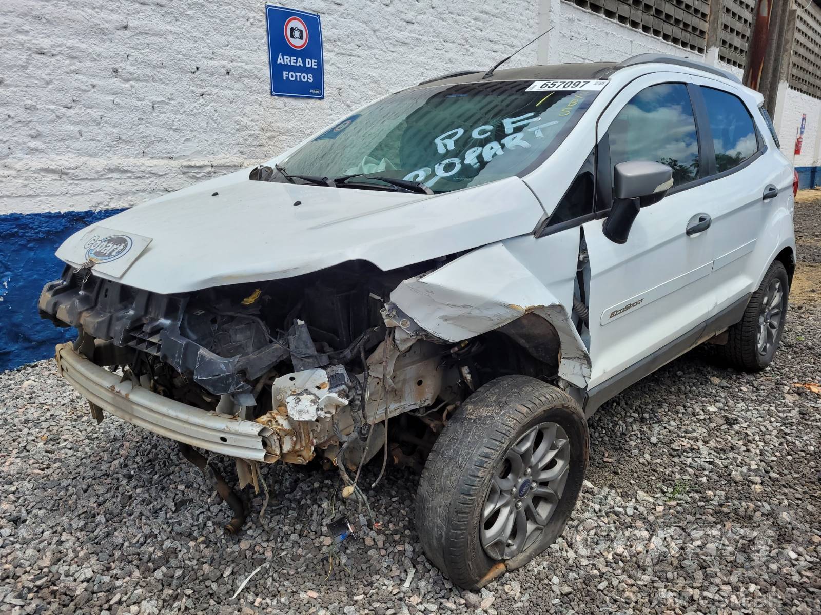 Foto 2: 2014 FORD ECOSPORT