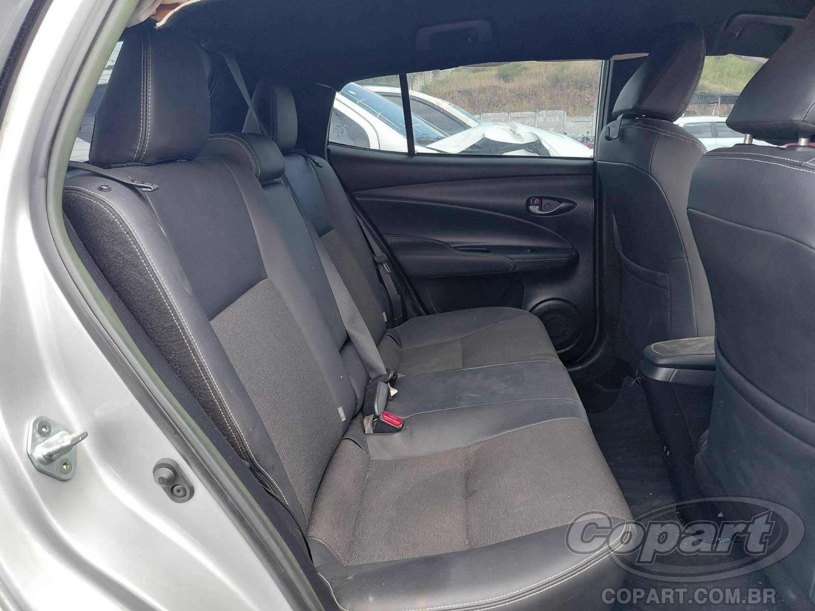 Foto 6 de 12: 2023 TOYOTA YARIS