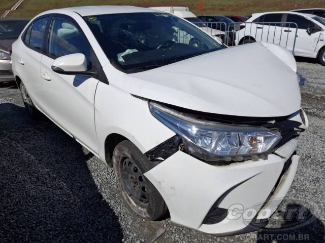 2023 TOYOTA YARIS SEDA 