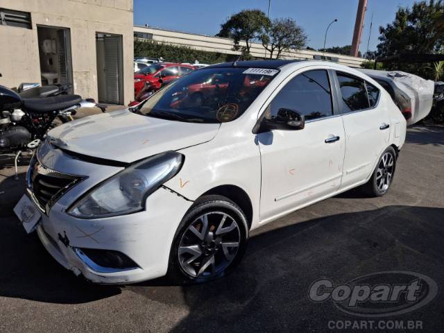 2017 NISSAN VERSA 