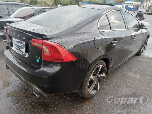 2016 VOLVO S60 