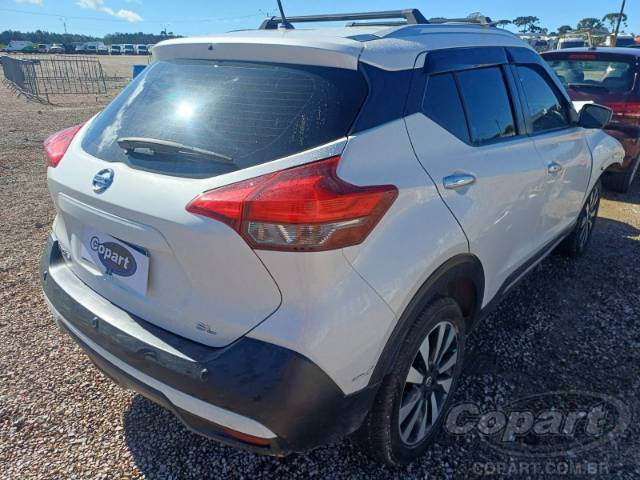 2019 NISSAN KICKS 