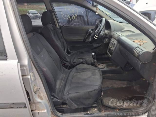 2005 CHEVROLET CLASSIC 