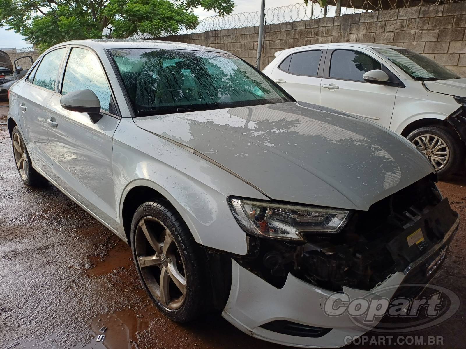 Veículo Audi A3 Audi A3 Sedan Attraction 1.4 16V TFSI Turbo 2017 Colisão Pequena Monta 2017 em leilão