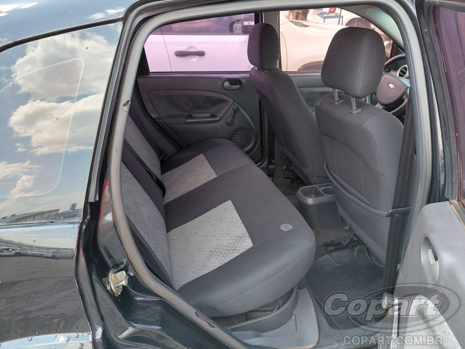 Foto 6 de 10: 2011 FORD FIESTA
