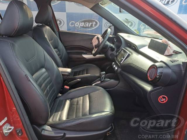 2019 NISSAN KICKS 
