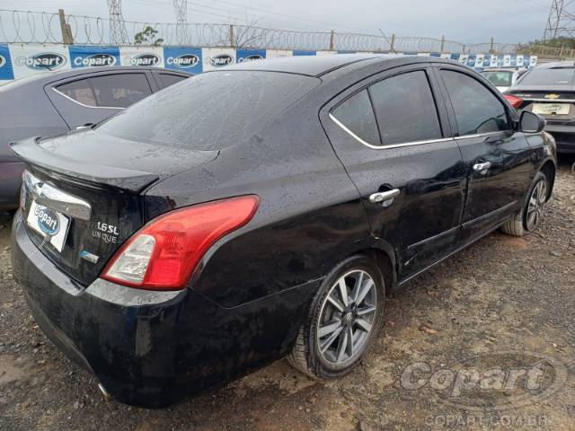 2018 NISSAN VERSA 