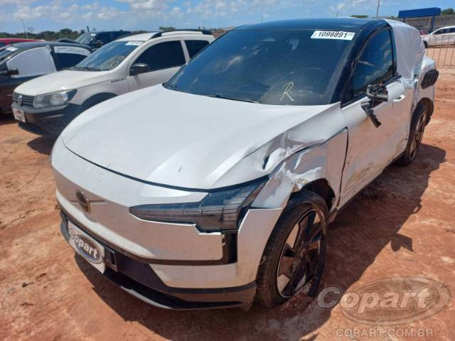 2024 VOLVO EX30 