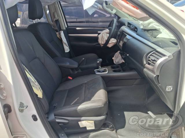 2025 TOYOTA HILUX CD 