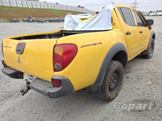 2013 MITSUBISHI L200 TRITON 