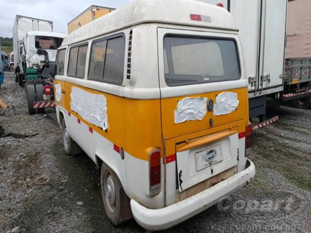 2011 VOLKSWAGEN KOMBI 