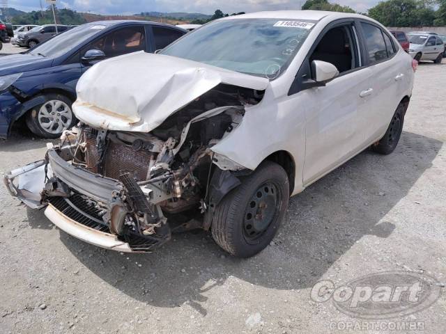 2025 TOYOTA YARIS SEDA 