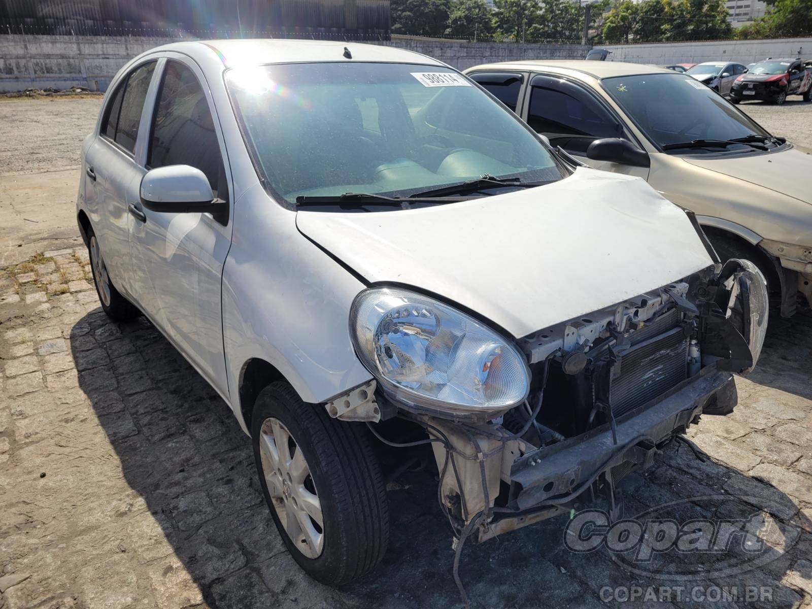 Veículo Nissan March Nissan March Rio 2016 1.0 16V 2013 Colisão Média Monta 2013 em leilão