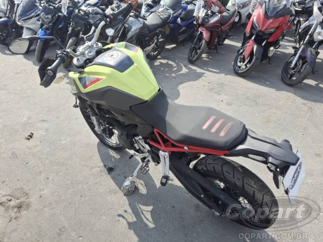 2025 BMW F 900 