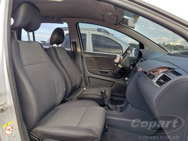 2013 VOLKSWAGEN FOX 