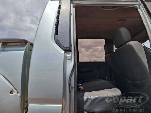 2005 MITSUBISHI L200 CD 