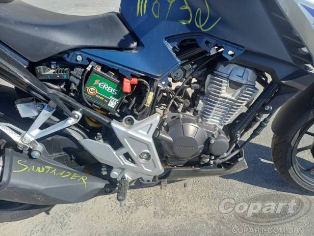 2025 HONDA CB 300F 