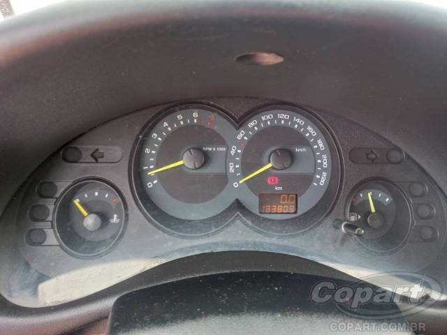 2011 CHEVROLET CLASSIC 