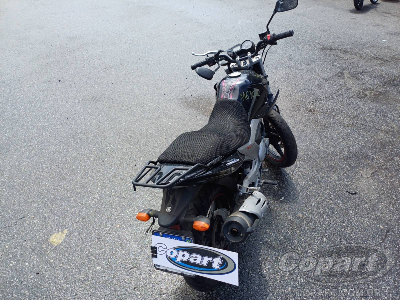 2013 YAMAHA FAZER — foto 4 de 10