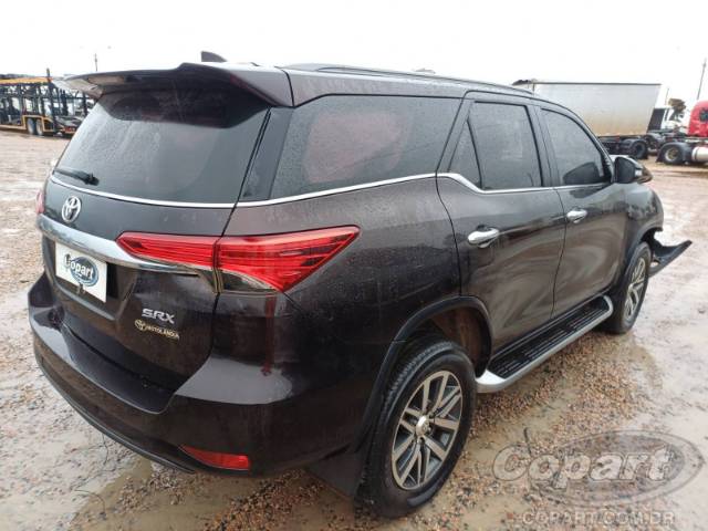 2017 TOYOTA HILUX SW4 