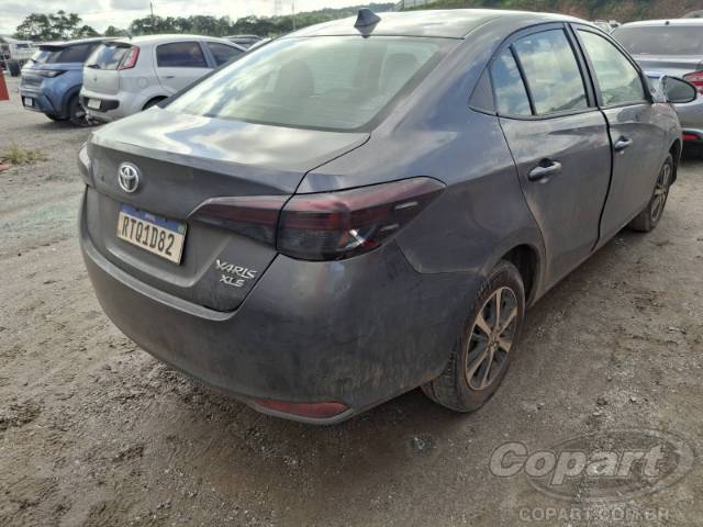 2022 TOYOTA YARIS SEDA 