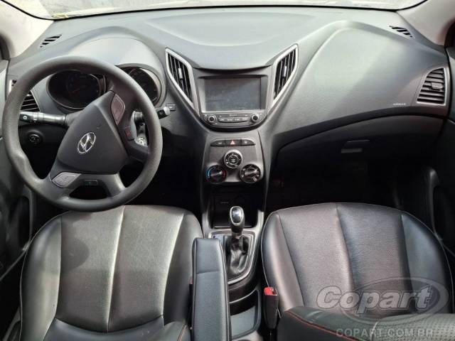 2017 HYUNDAI HB20S 