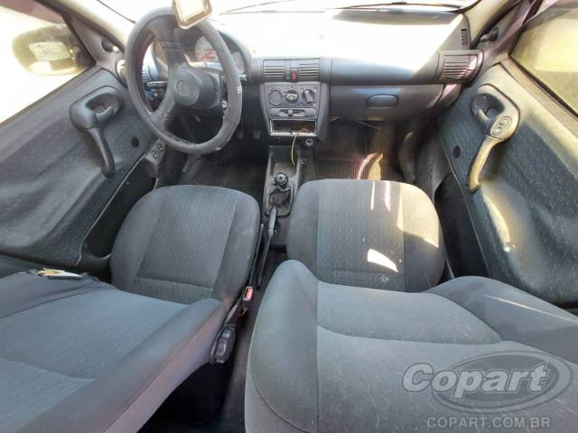2001 CHEVROLET CORSA 
