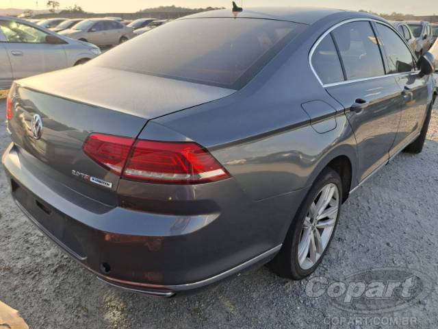 2016 VOLKSWAGEN PASSAT 